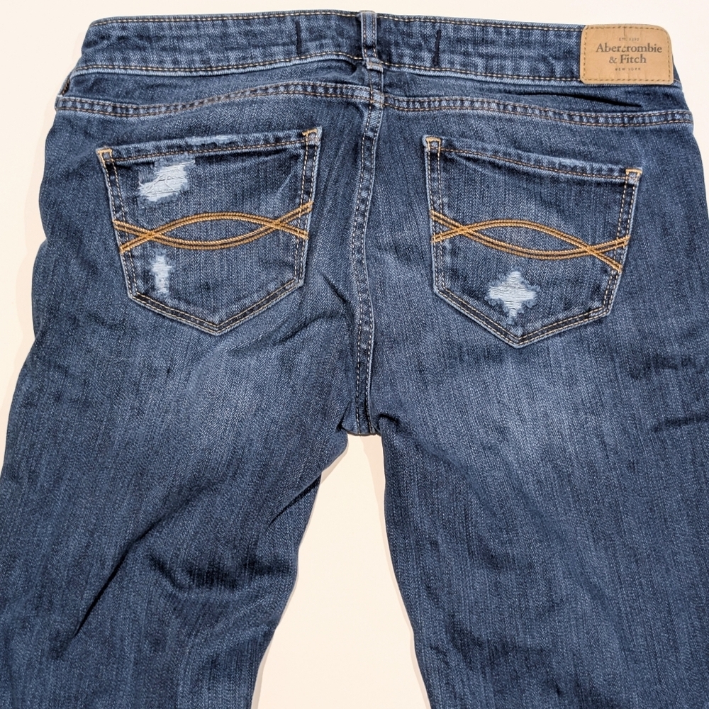 Abercrombie & Fitch Women's Distressed Slim Straight Dark Blue Jeans - Picture 4 of 4